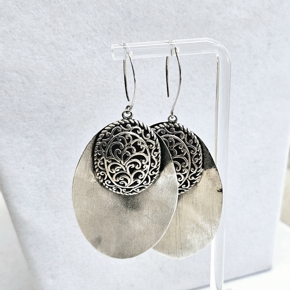 925 Sterling Oval Hammered Earrings with 925 Ornate Bali-Style Medallions - Picture 5 of 9